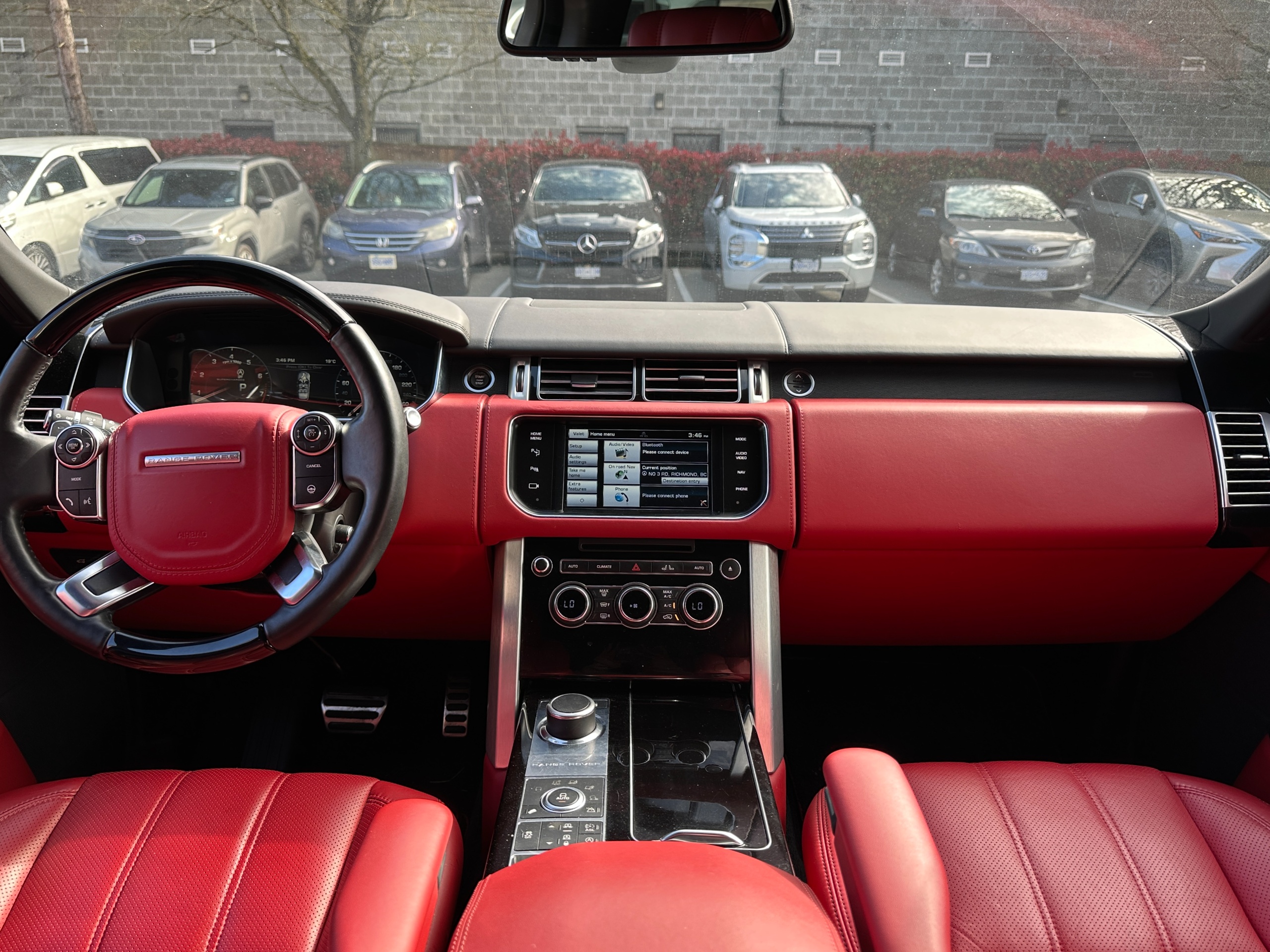 2015 Land Rover Range Rover - Image 8